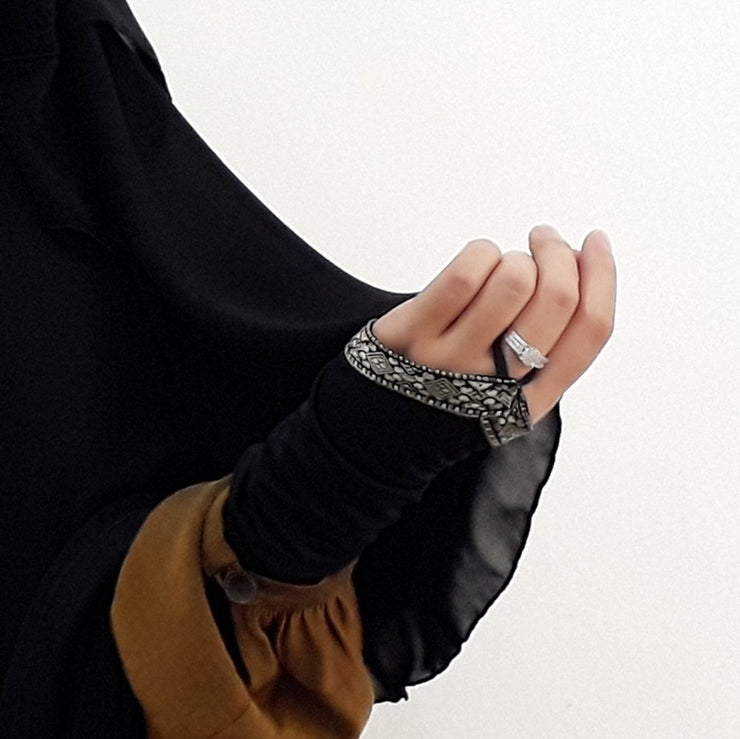 Manset Handsock Cincin Stripe Motif Silver Premium Alsyahra
